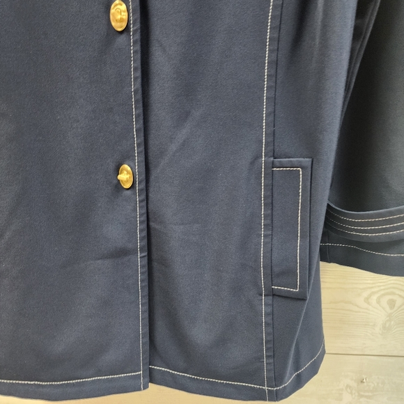 St. John Jacket - Picture 5 of 9